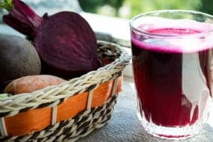 Energizing juice with beets, carrots, oraanges and honey