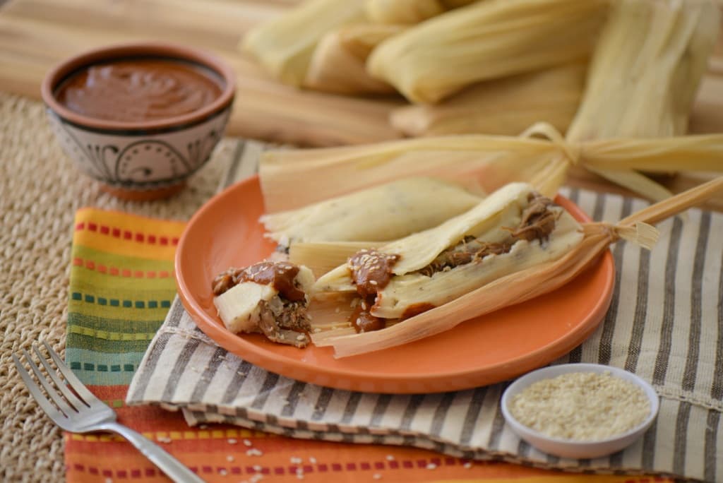 Recipe: shredded beef tamales with mole sauce