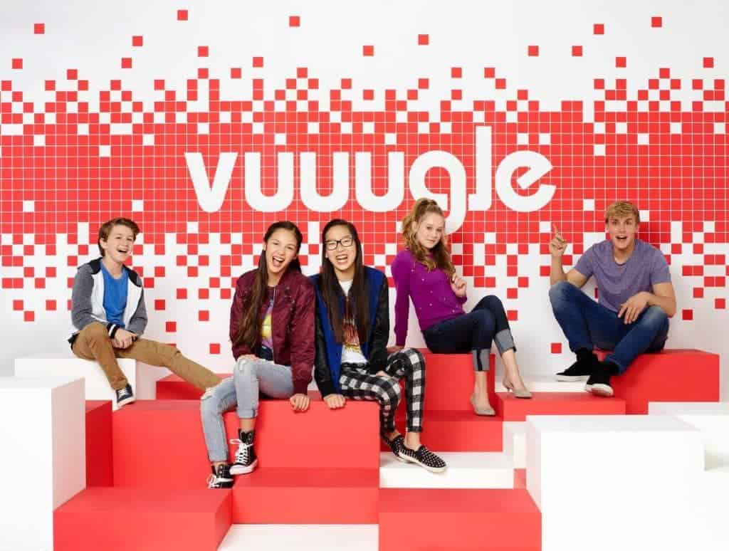 Bizaardvark cast vuugle set