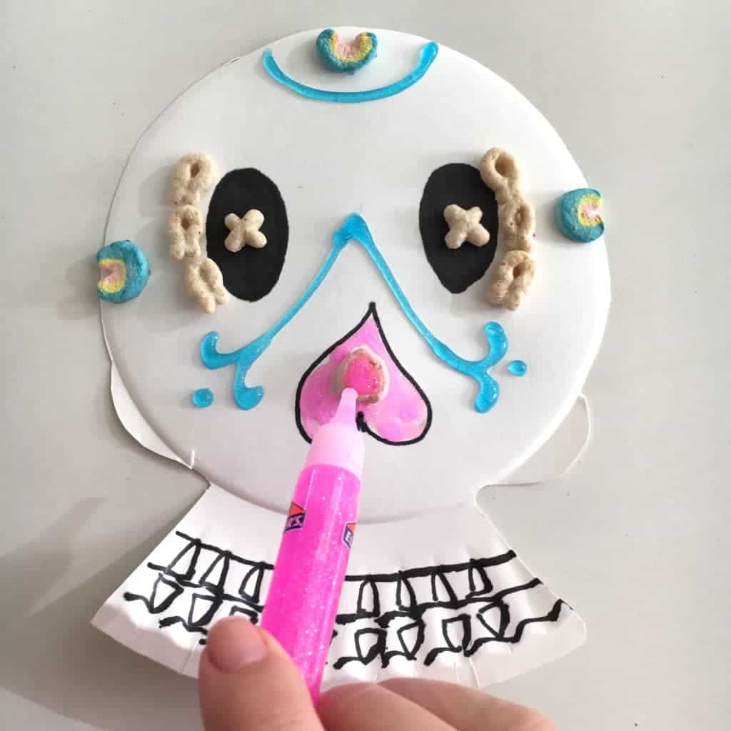 paper plate skull craft for day of the dead