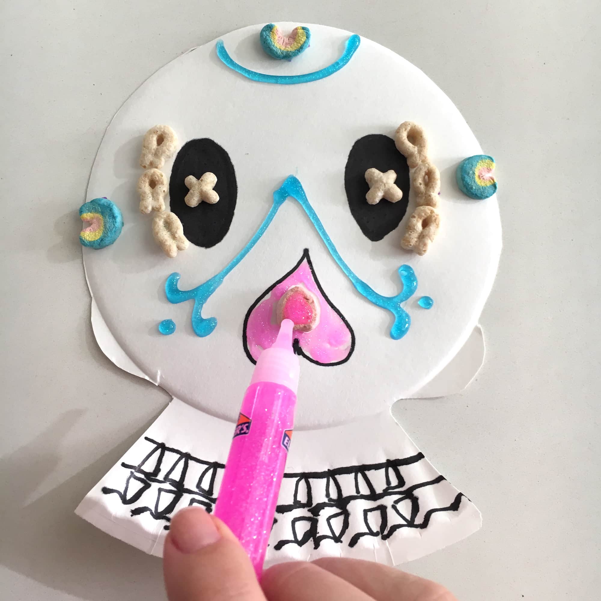 Craft For The Day Of The Dead: Paper Plate Skull - Hispana Global