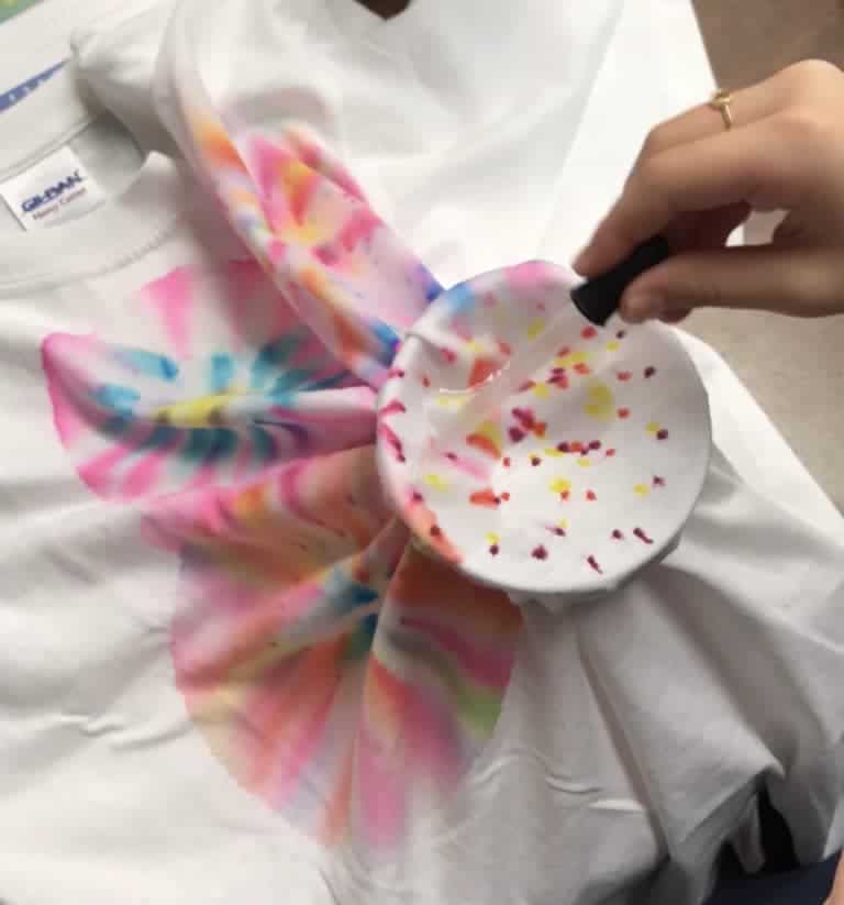 How To Make Tie-Dye Shirts With Markers