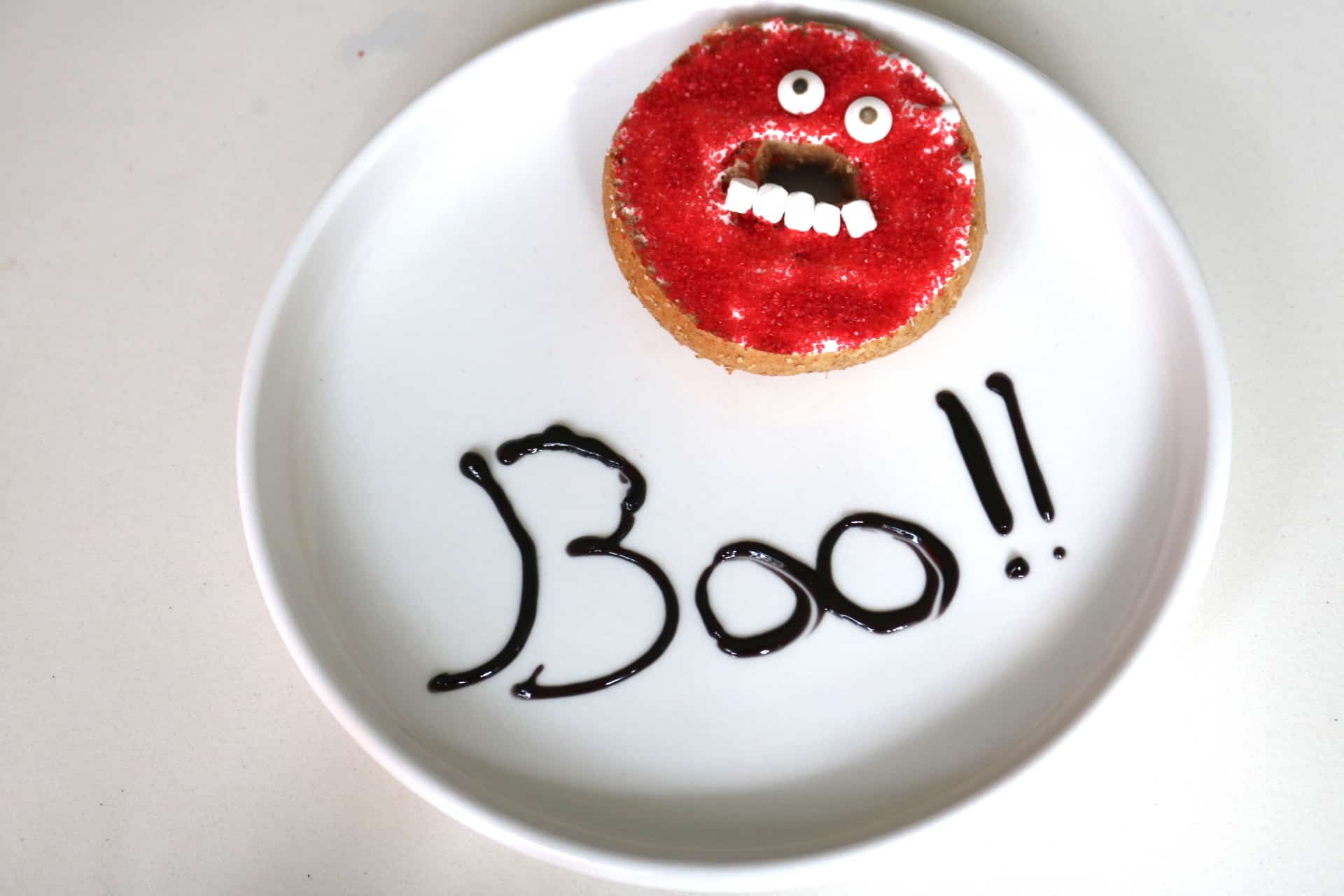 How To Make The Perfect Halloween Monster Bagel For Kids