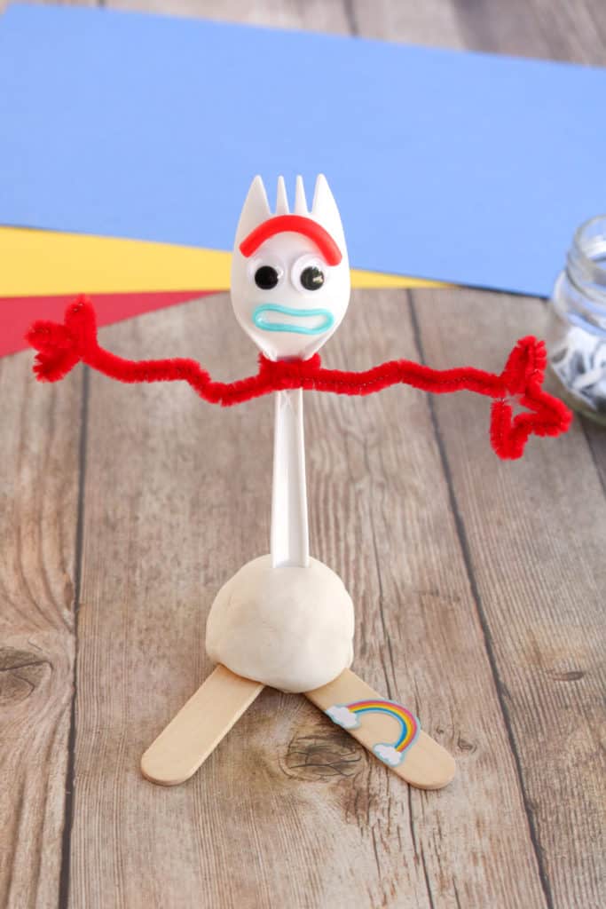 If you and your kids loved Toy Story 4, then you'll have so much fun making your own Forky at home. I show you step by step!