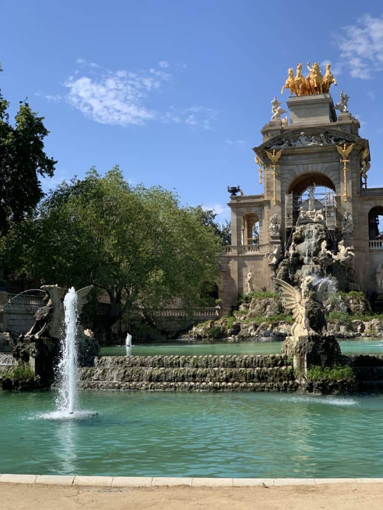 Parc de la Ciutadella in Barcelona is so beautiful