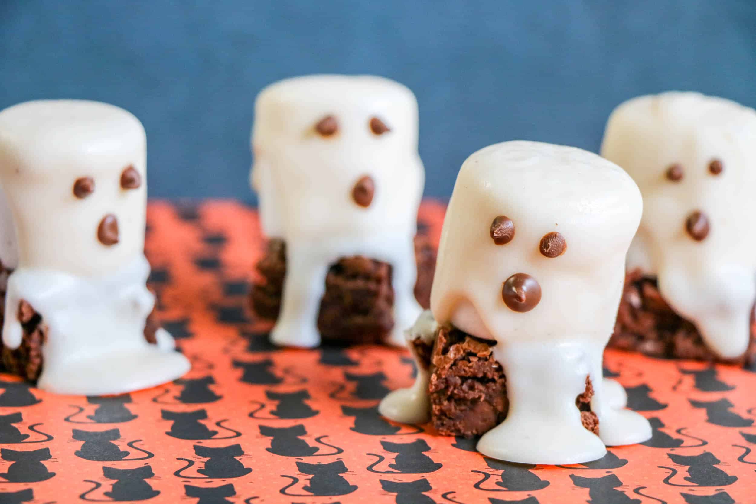 Surprise your guests with these frightfully delicious ghost brownies