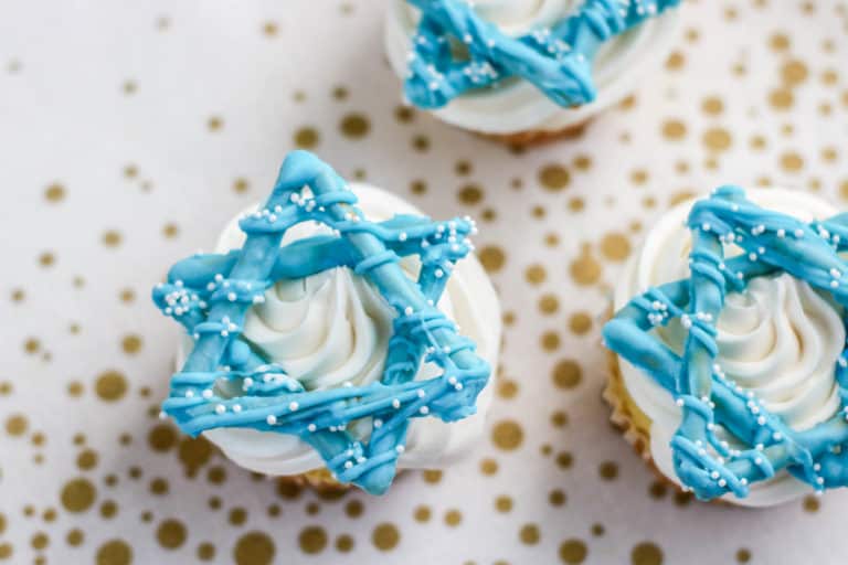 How to make Star of David cupcakes
