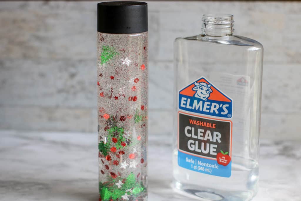 This cool craft for kids is also extremely relaxing. Here's how to make a Christmas sensory bottle, step by step.