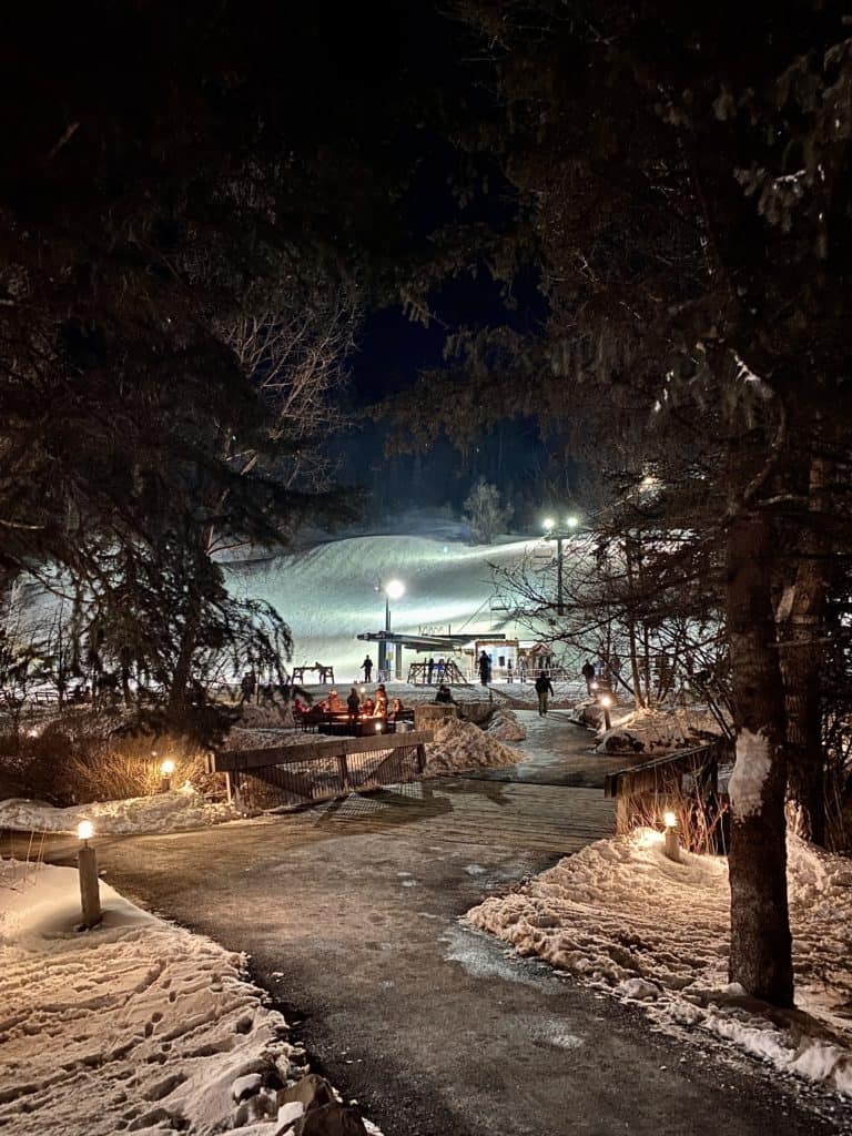 Sundance Mountain Resort offers powdery snow for skiers and snowboarders, rustic luxury, and a laid back atmosphere. It's perfect to destress.