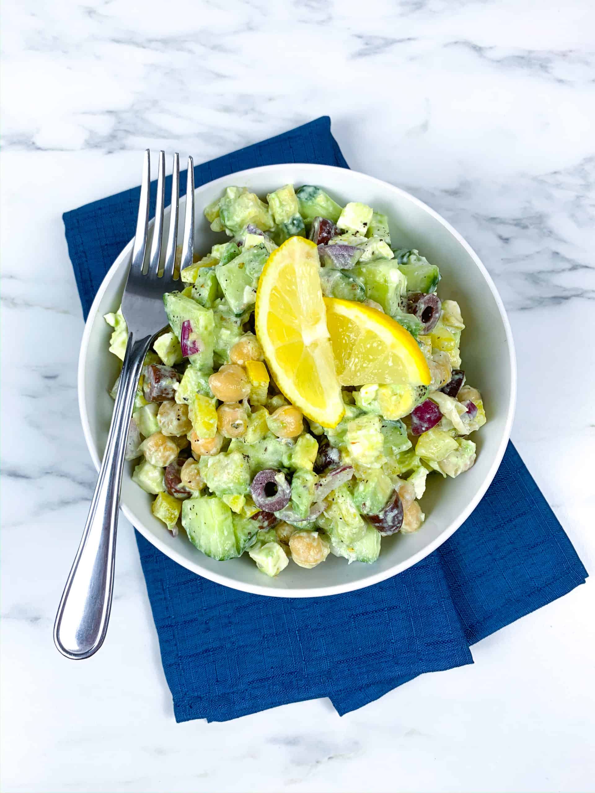 Healthy avocado, chickpea and feta cheese salad recipe - Hispana Global