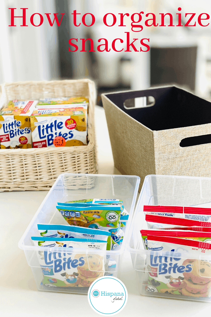 When it comes to snack time, keeping everything organized makes life easier. Here's how to quickly  organize snacks for kids. #sponsored