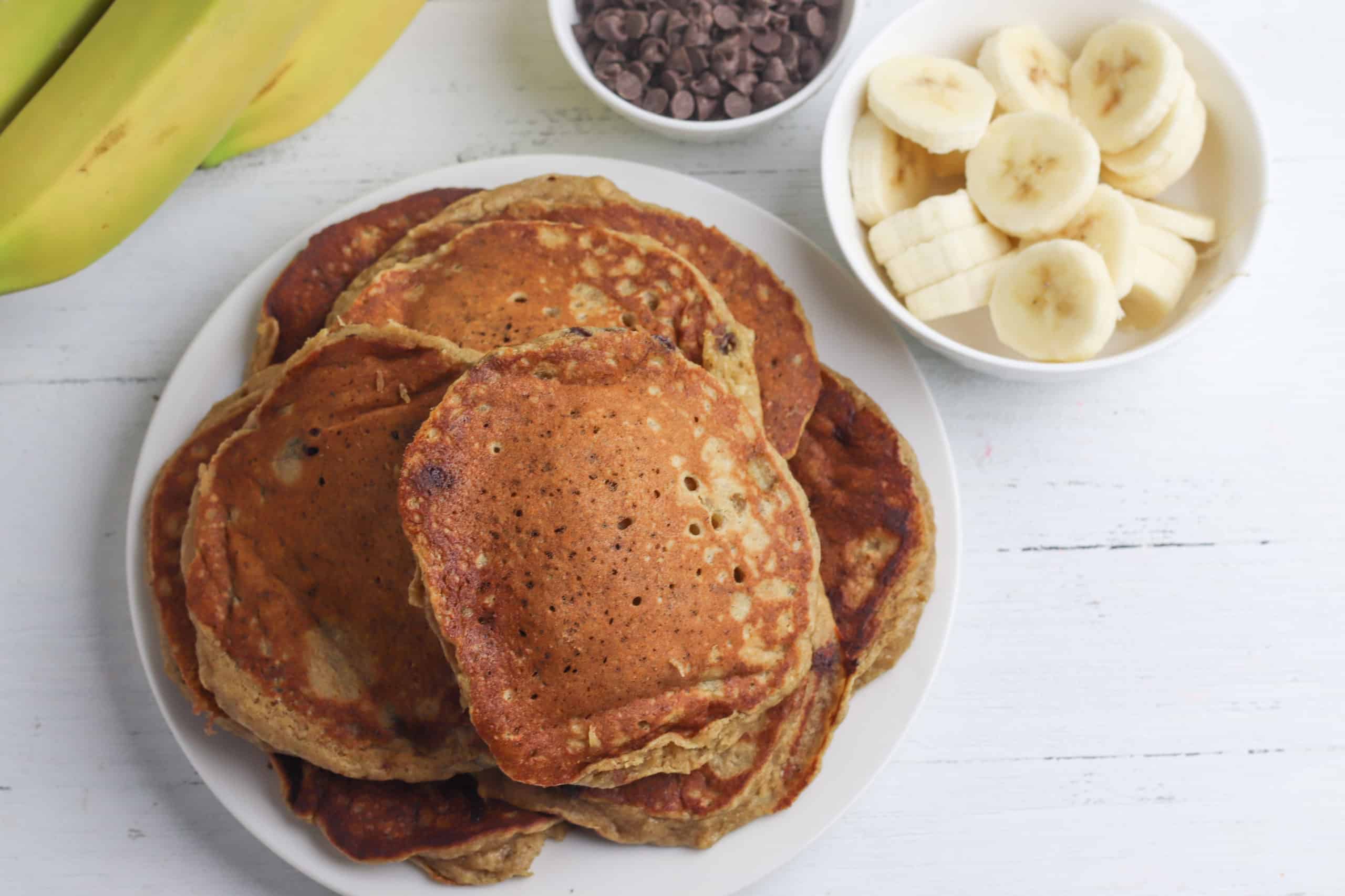 The most delicious peanut butter, banana and chocolate chip pancakes recipe