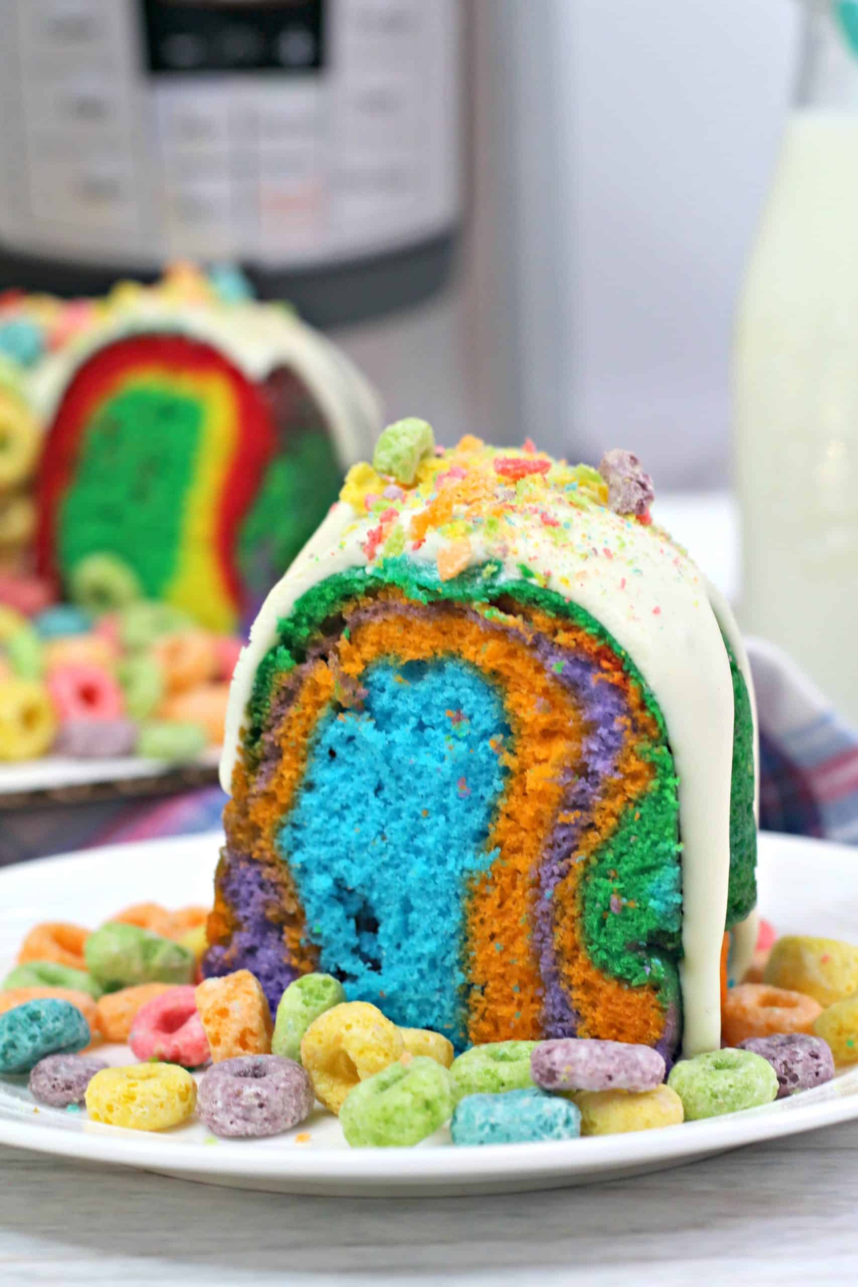 This Instant Pot rainbow Bundt cake has a crunchy surprise: colorful Fruit Loops! It's easier to make than you think. Here's how.