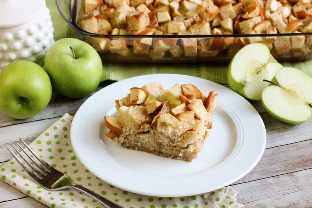 This yummy apple challah French toast casserole is the best way to use your leftover bread, apples and honey. 