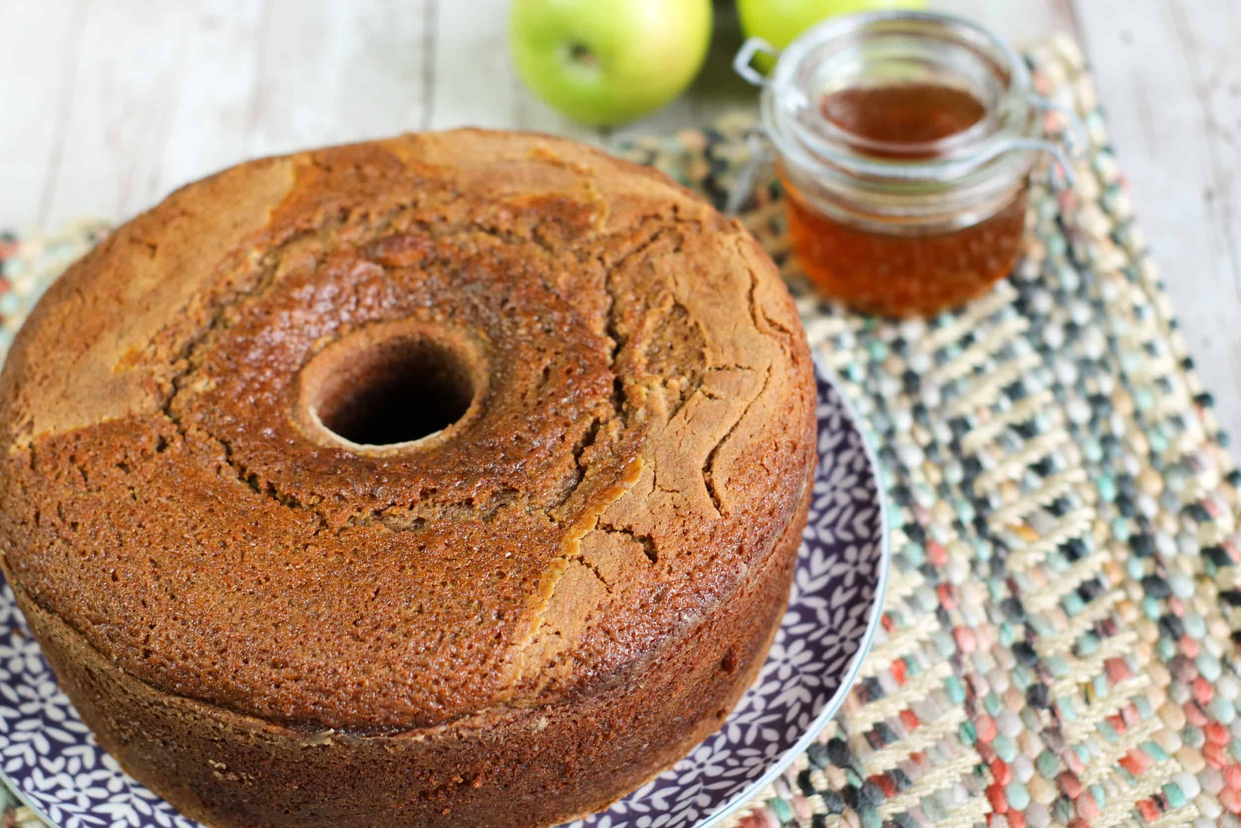 The best honey cake recipe - Hispana Global