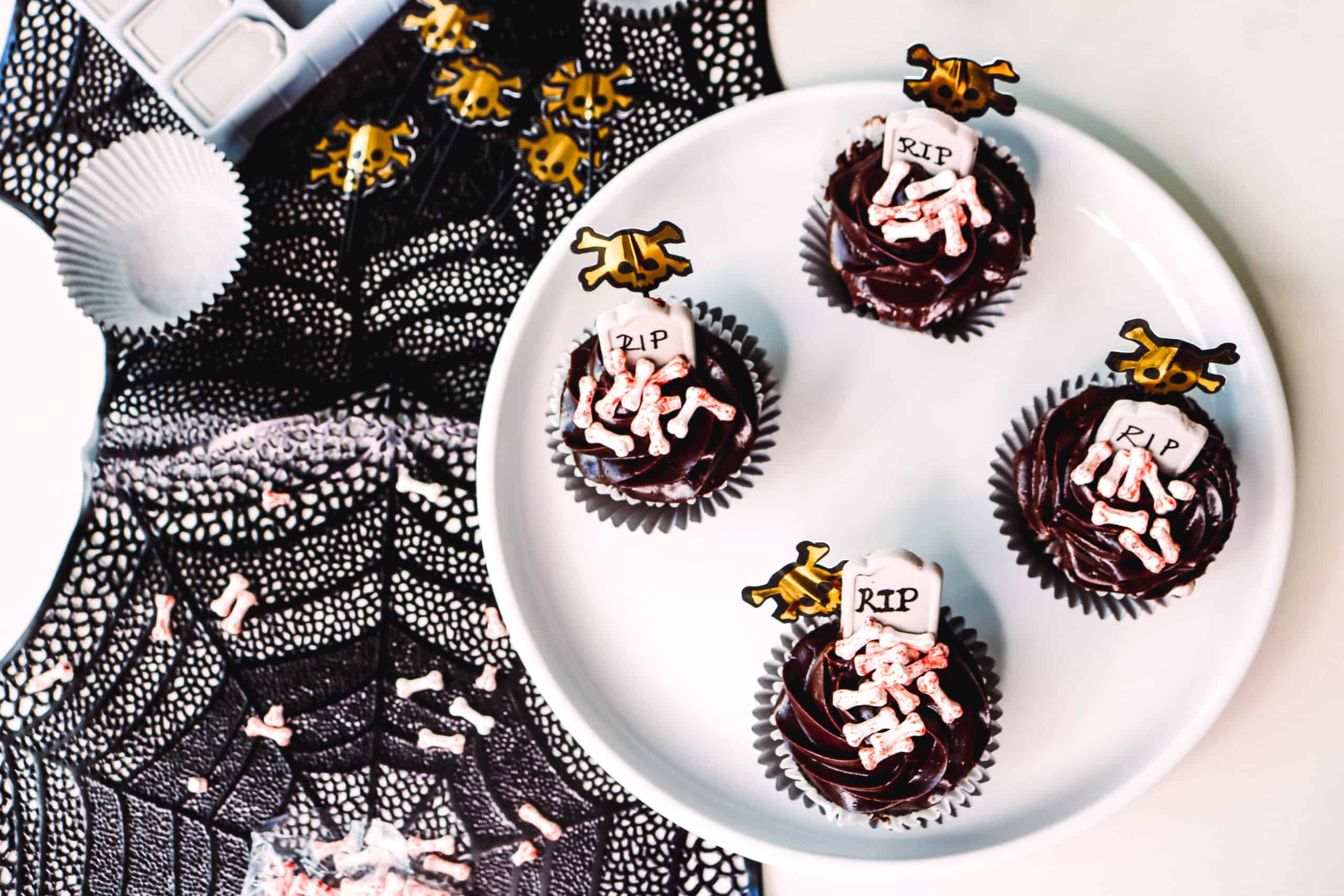How to make easy and fun Halloween treats at home