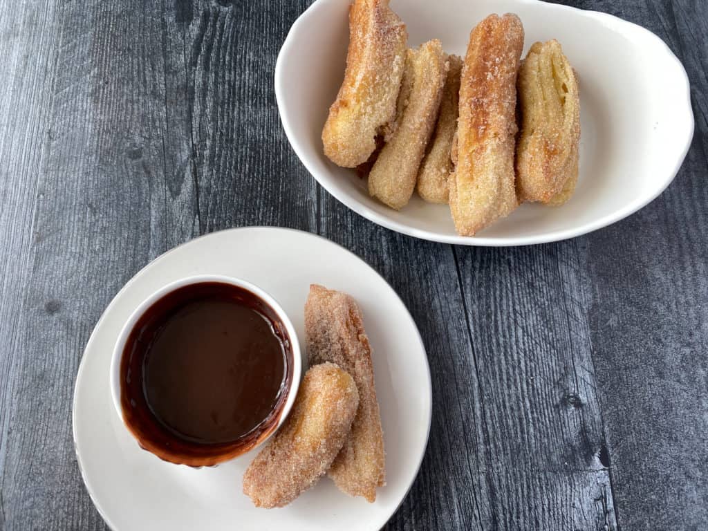 Looking for the best and most delicious homemade churros recipe? Here it is! Plus, it is quite easy if you simple follow each step.