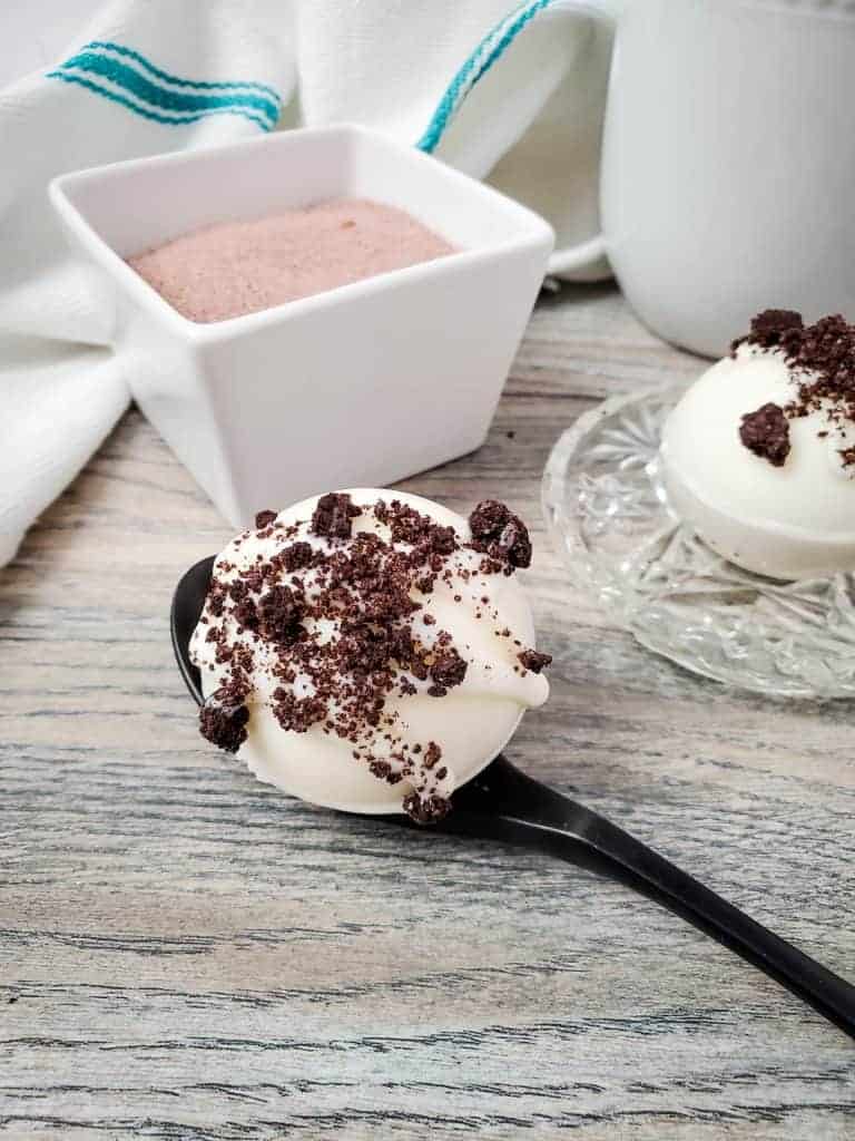 Oreo hot cocoa bombs are perfect for cookies and cream lovers or to celebrate National Oreo Day on March 6. Follow the simple instructions to make your own  hot chocolate bombs with Oreo cookies.