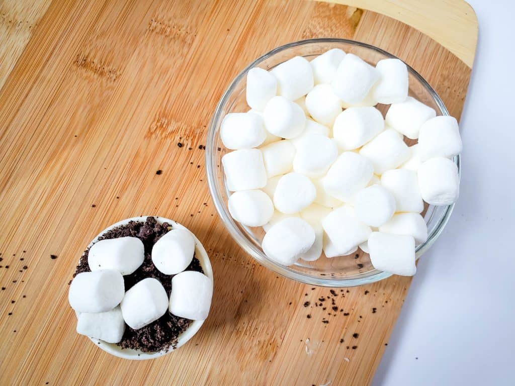 Oreo hot cocoa bombs are perfect for cookies and cream lovers or to celebrate National Oreo Day on March 6. Follow the simple instructions to make your own  hot chocolate bombs with Oreo cookies.