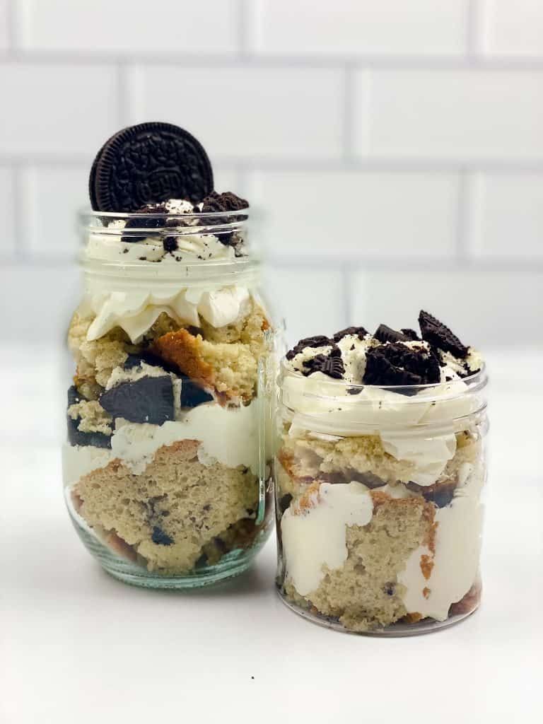 Easy Mason Jar Cake Gifts - I Scream for Buttercream