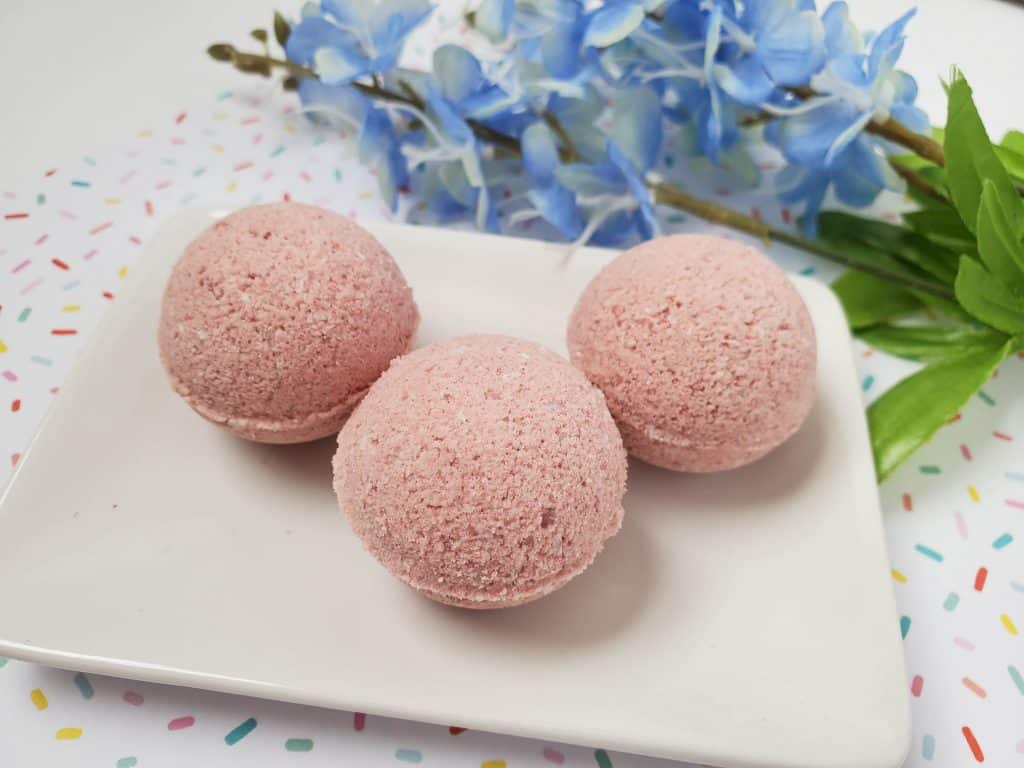 Sweet almond oil bath bombs are an Epsom salt bath bomb. Hydrate and refresh your skin with this easy bath bomb recipe.