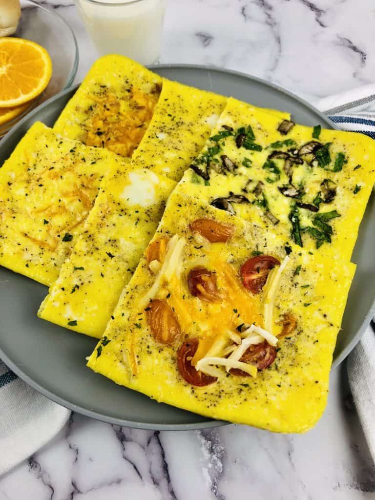 In just 25 minutes you can prepare a delicious meal that your family will love. These delicious sheet pan eggs are also super nutritious!