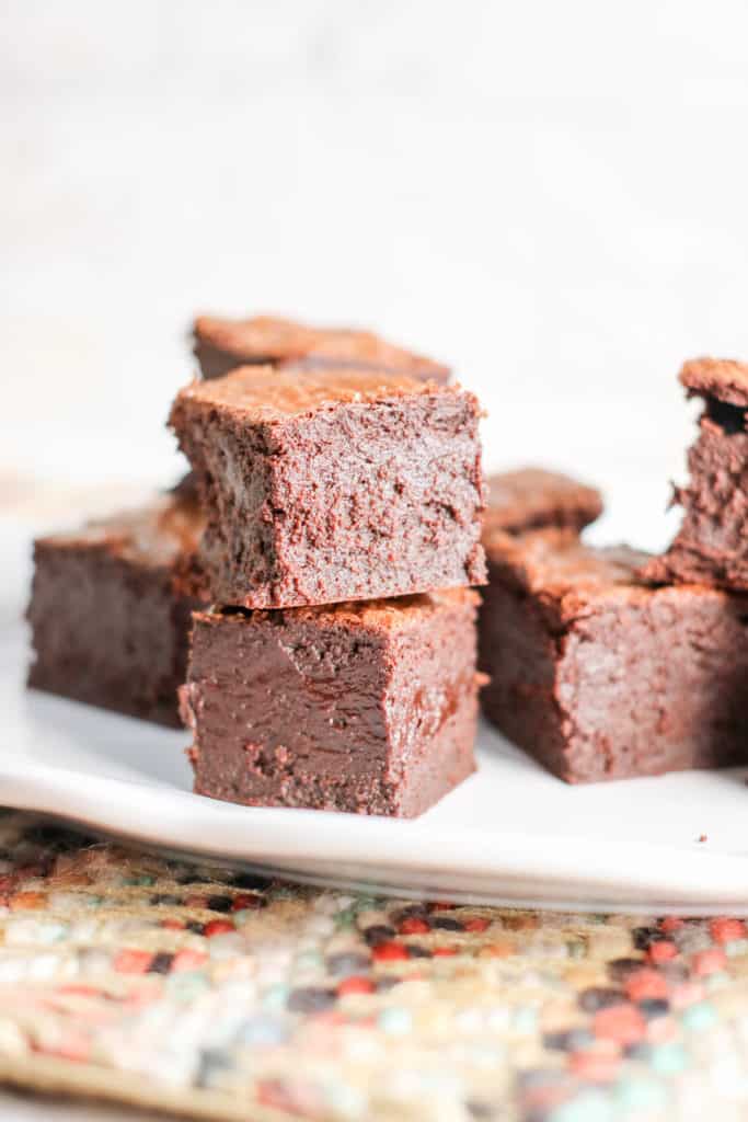 These flourless chocolate peanut butter brownies are the best and perfect for those who crave a fudgy, gluten-free dessert.