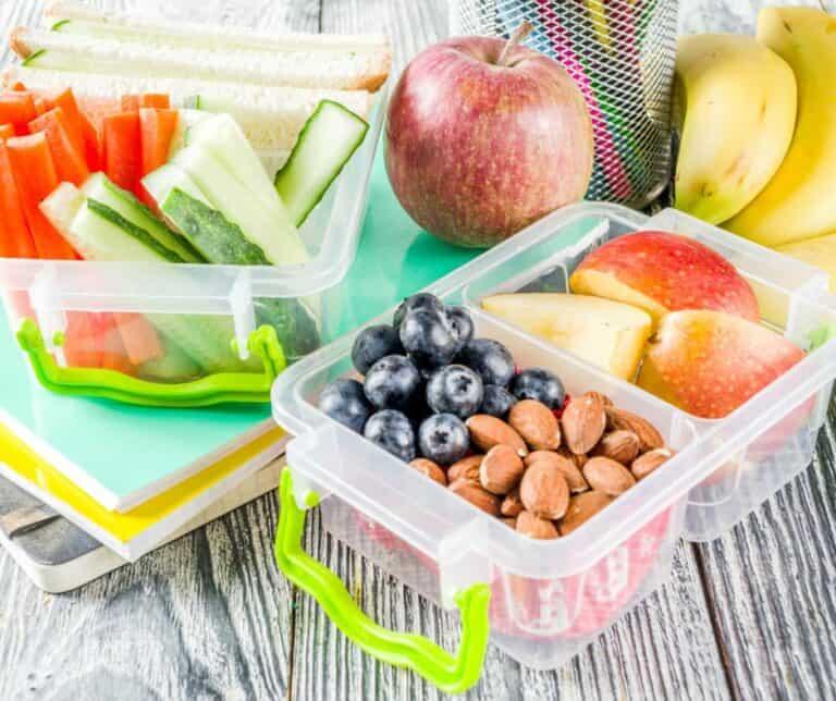 When it comes to packing lunches, it can get very monotonous, quickly. Checkout these easy lunchbox hacks to make meal prep less stressful.