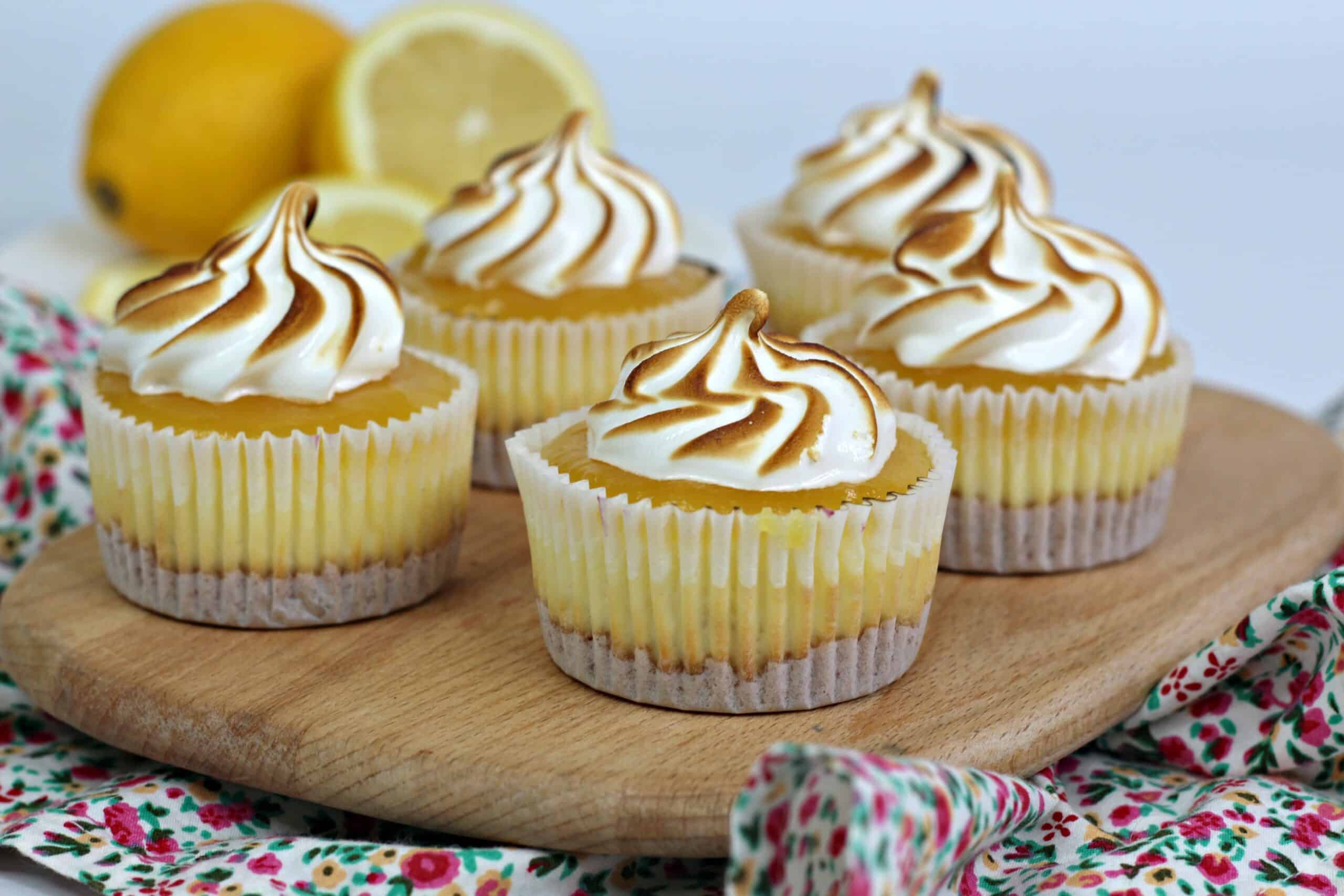 Yummy Lemon Meringue Cheesecake Cupcakes