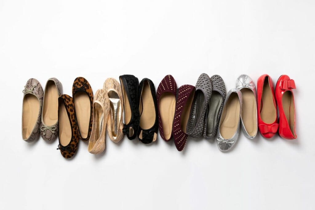 Discover what are the best flat shoes to wear with dresses of all types and lengths.