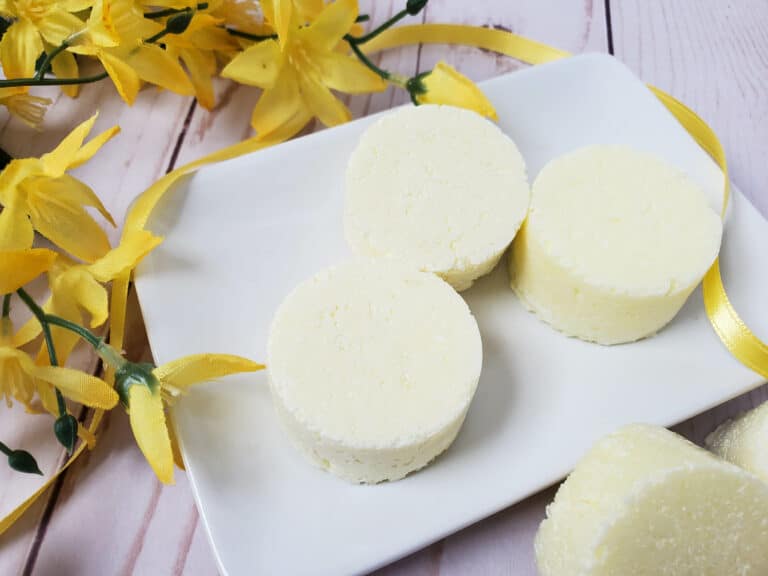 DIY Lemon and Eucalyptus Shower Steamers 