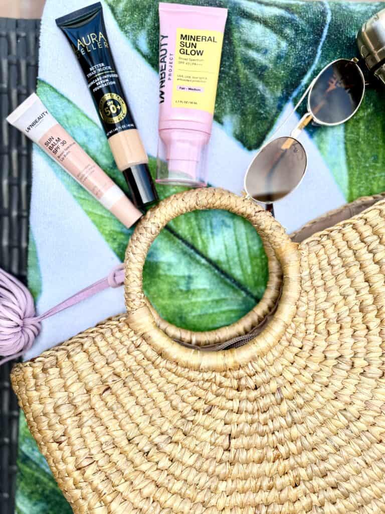 Learn how to choose the right sunscreen for your skin type and how to apply it to protect your skin, especially during the summer. Here's everything you need to know.